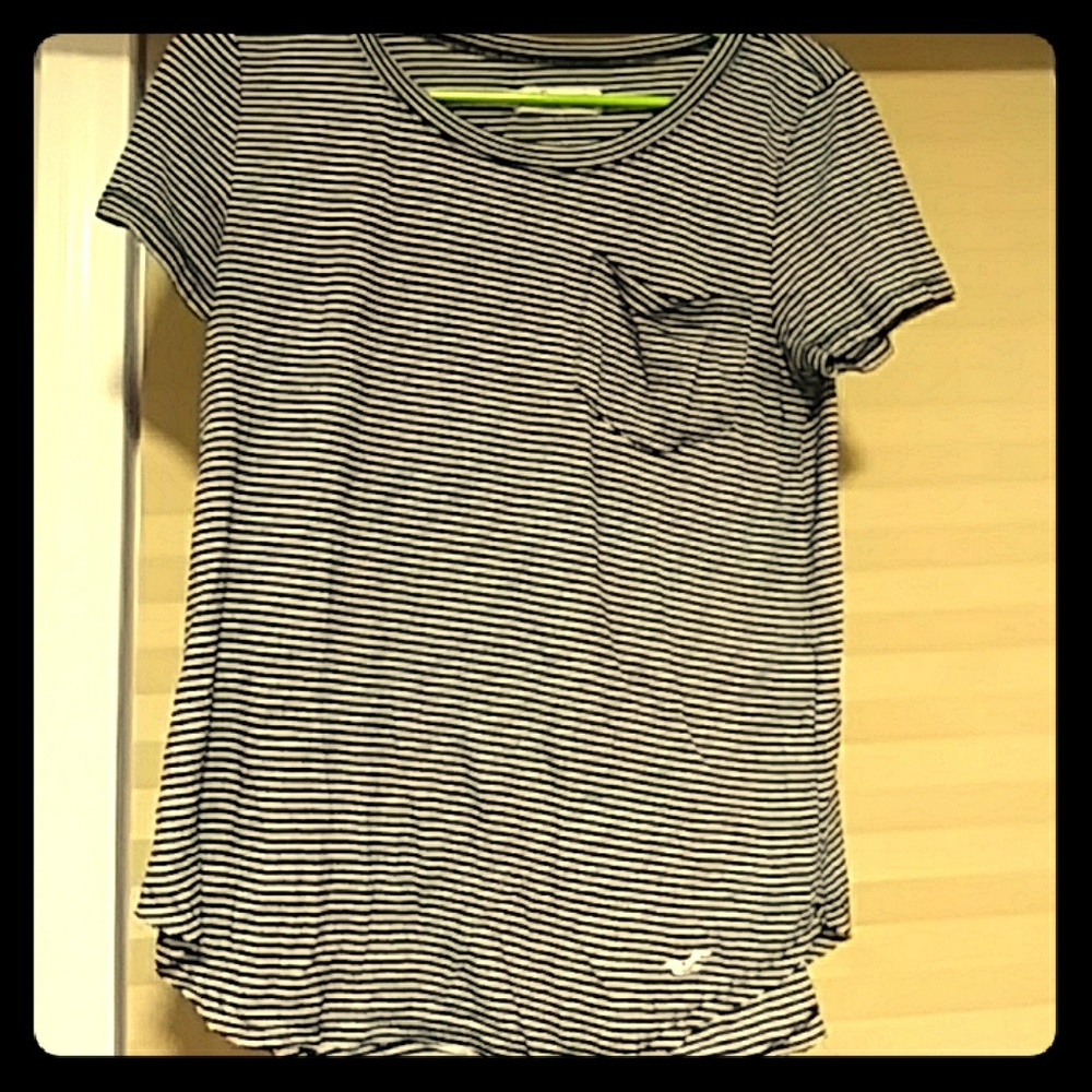 A hollister tee shirt